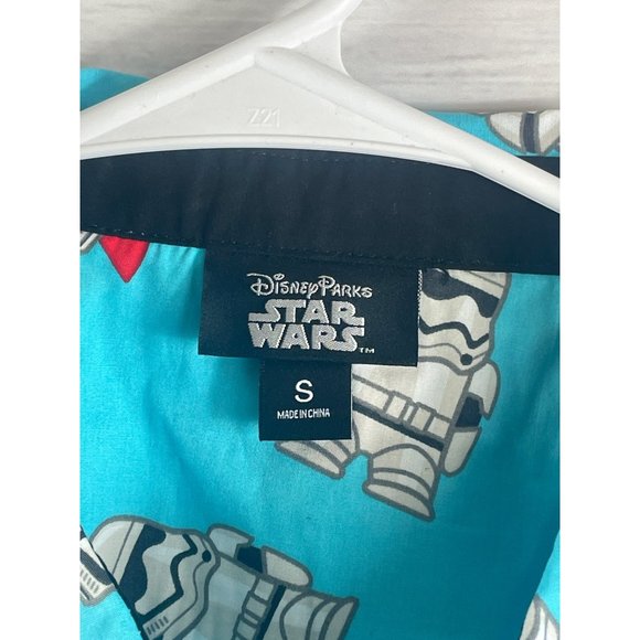 Disney Parks Star Wars STORMTROOPER Button Down Shirt Sz Small NWT - Picture 3 of 5